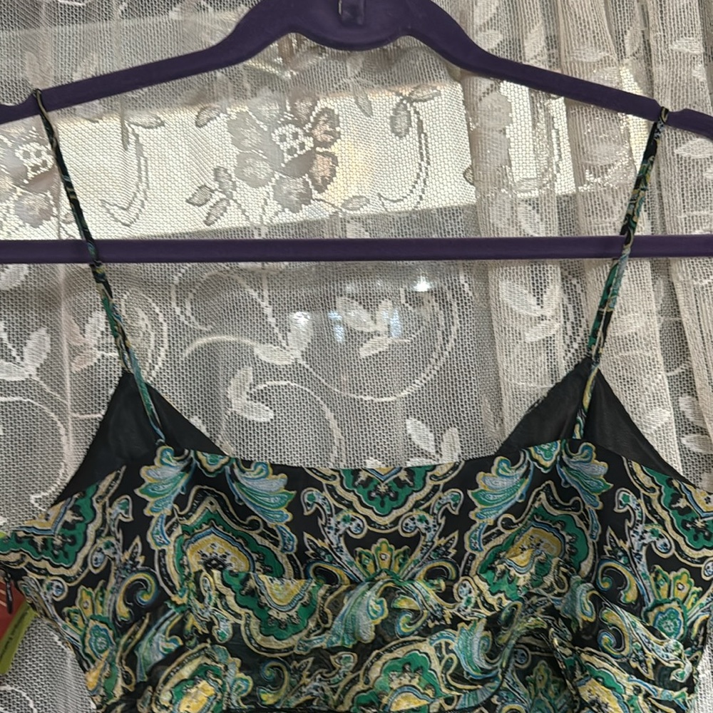 Laundry size Small / silk /new beautiful lightweight summer spaghetti strap tank - Picture 5 of 6